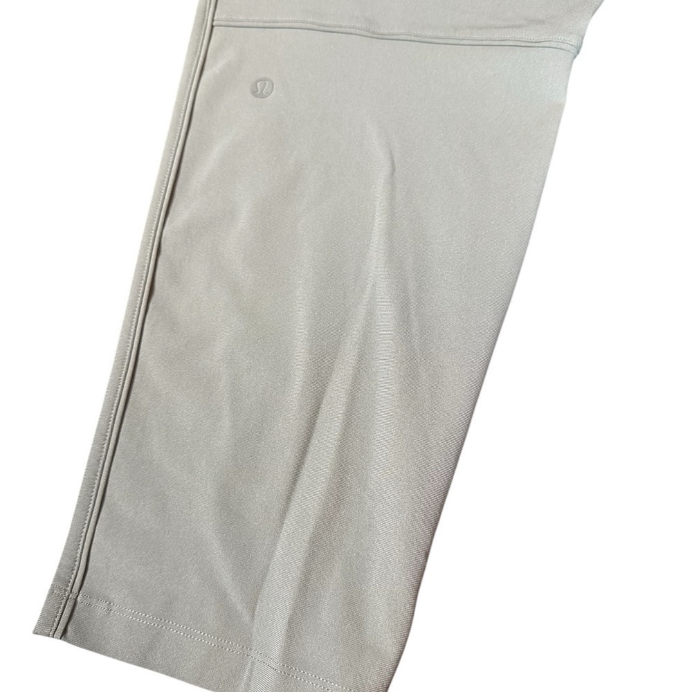 Lululemon Athletica Gray Ankle Cropped Pants - Picture 3 of 4